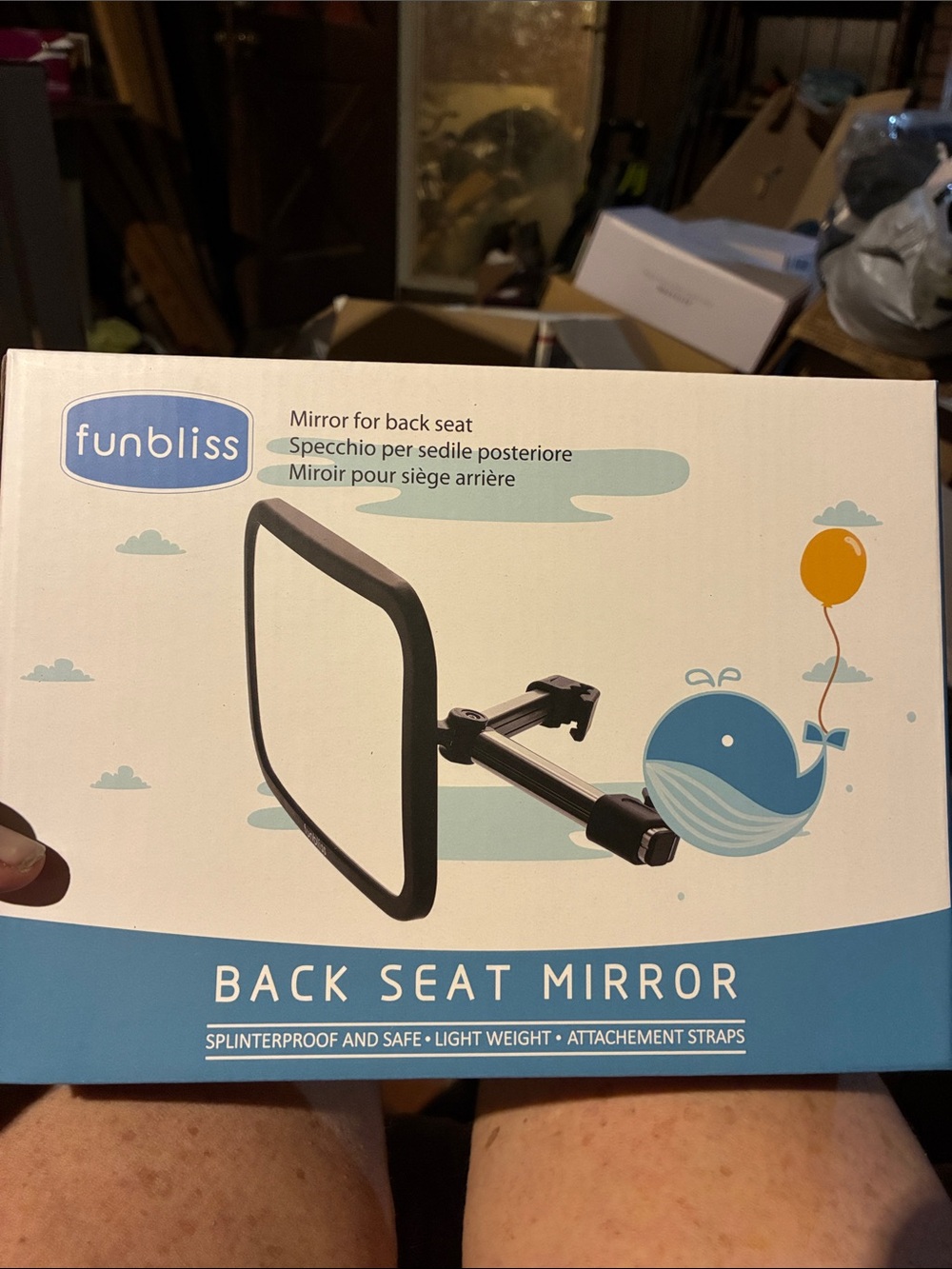 Munchkin Back Seat Mirror in Black and White